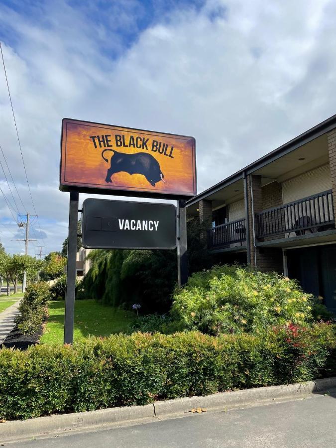 The Black Bull Motel Traralgon Dış mekan fotoğraf