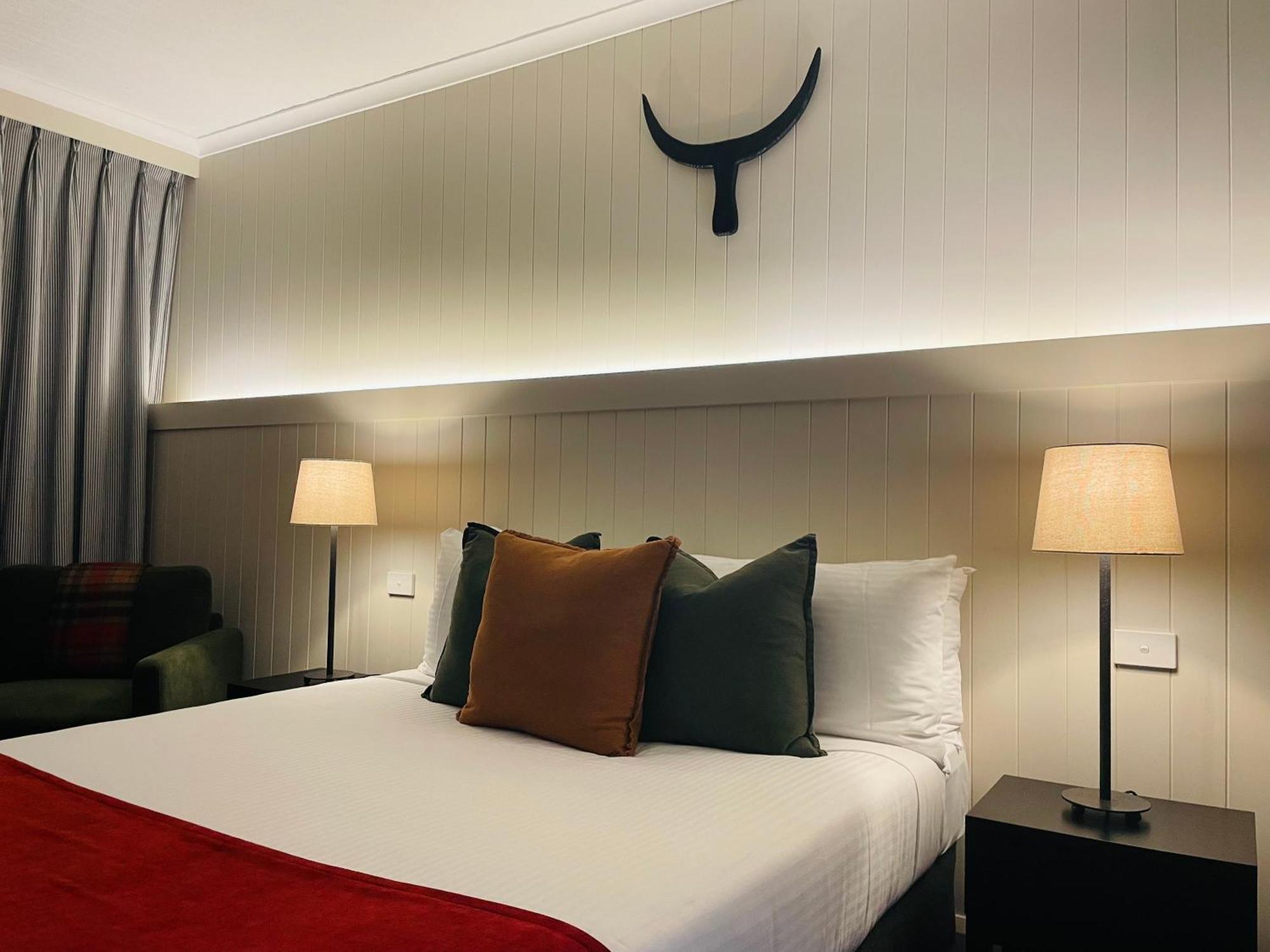 The Black Bull Motel Traralgon Dış mekan fotoğraf