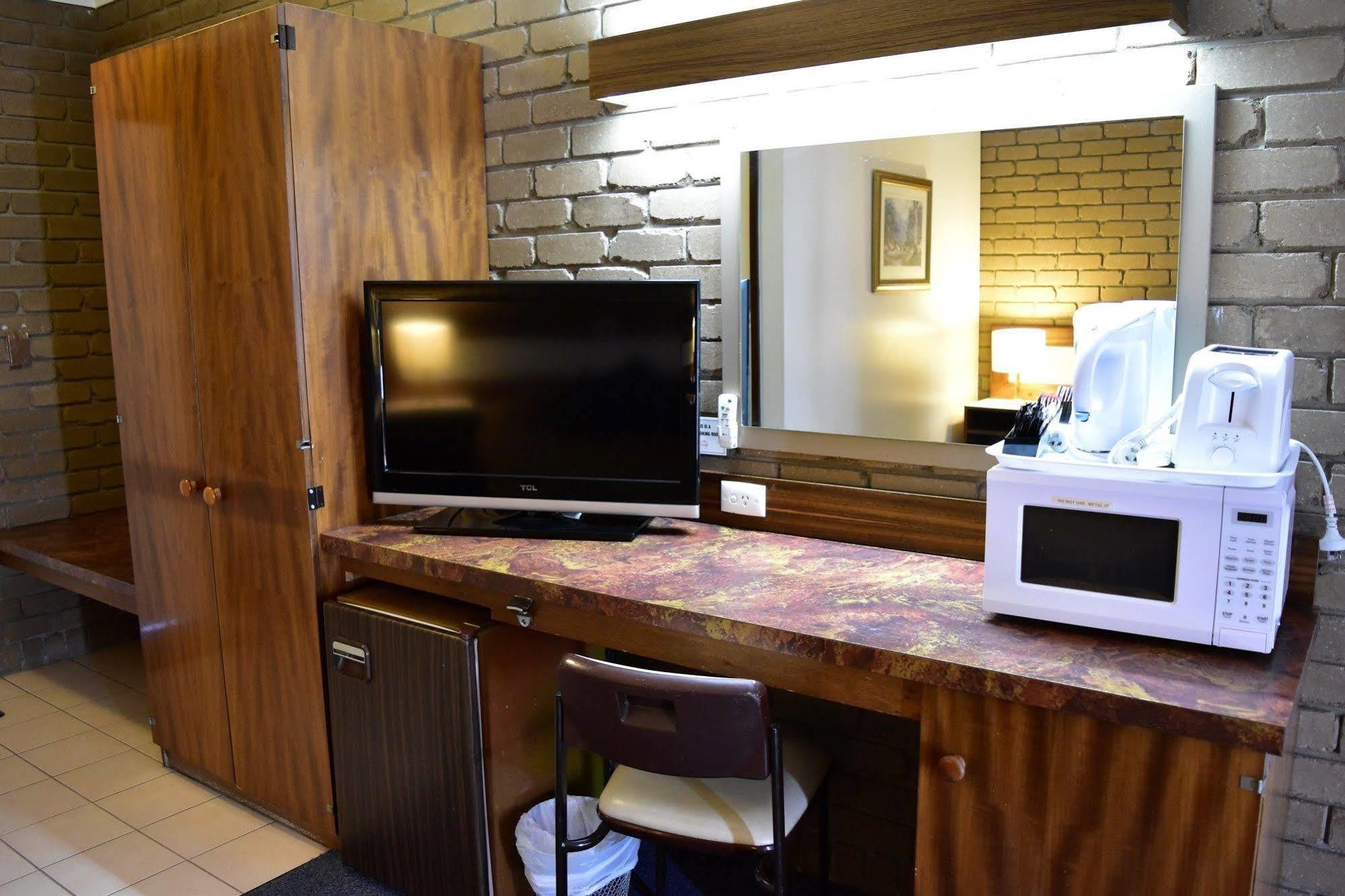 The Black Bull Motel Traralgon Dış mekan fotoğraf